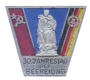 enlarge picture  - badge GDR anniversary 30