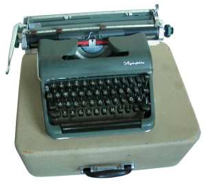 enlarge picture  - type-writer Olympia
