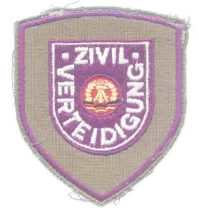 enlarge picture  - badge GDR civil service