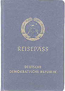 greres Bild - Ausweis Reisepa DDR 1979