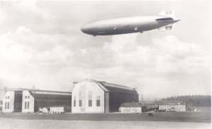 greres Bild - Postkarte Zeppelin 129