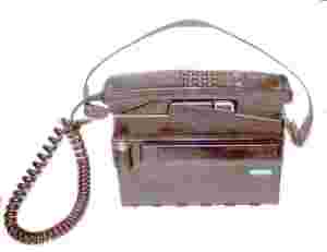 greres Bild - Telefon Kfz/tragbar  1987