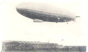 greres Bild - Postkarte Zeppelin ZR3